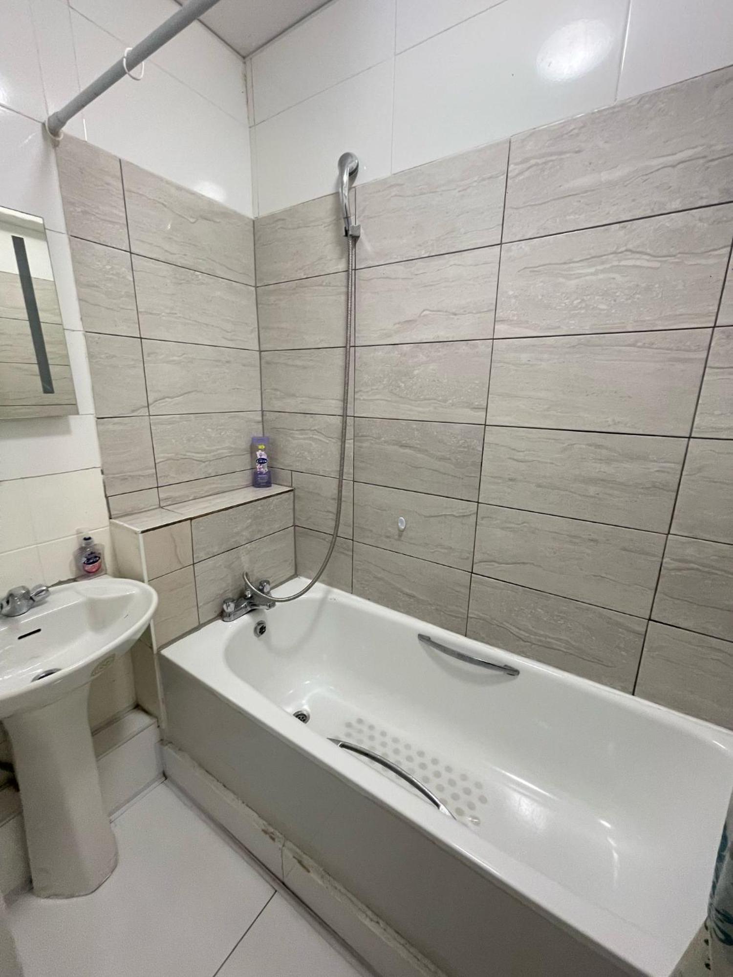 Apartamento 2 Bedroom Flat Ground Floor Nw1 Londres