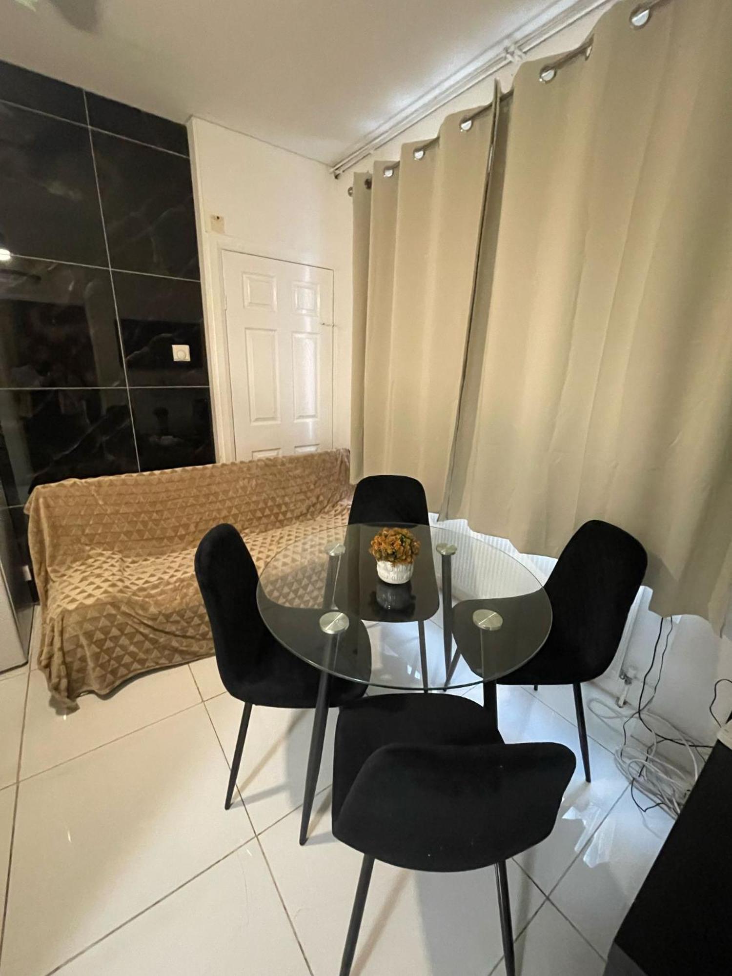 Apartamento 2 Bedroom Flat Ground Floor Nw1 *