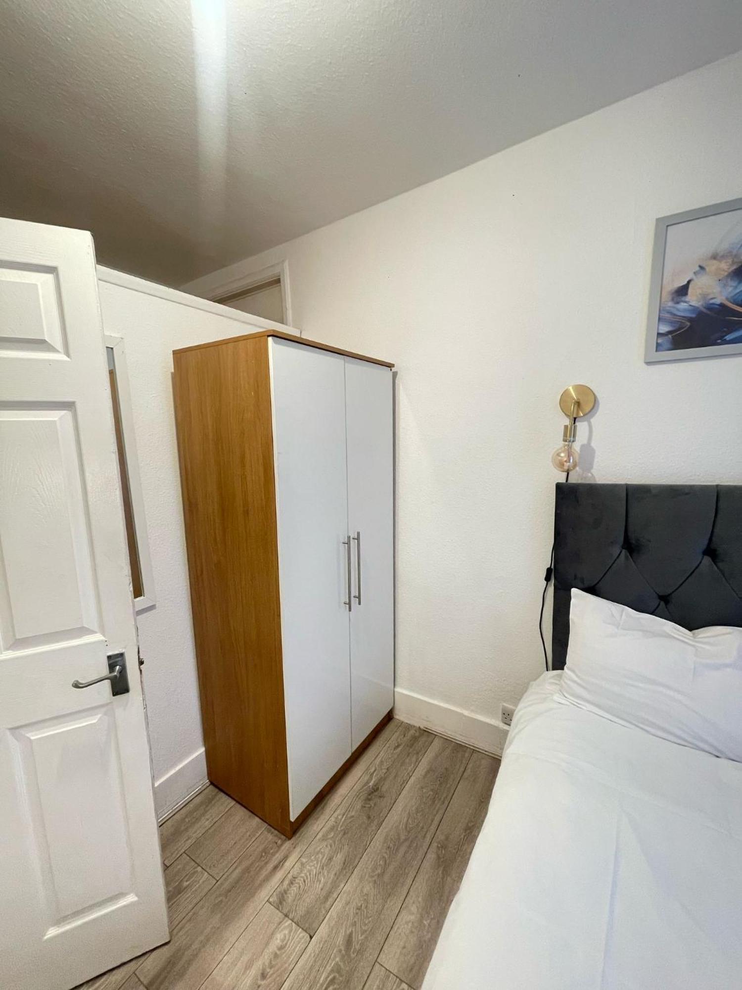 2 Bedroom Flat Ground Floor Nw1 Appartement